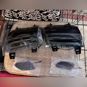 Jeep Wrangler 2018-2020 Smoked LED side signal
Light kits - NEW